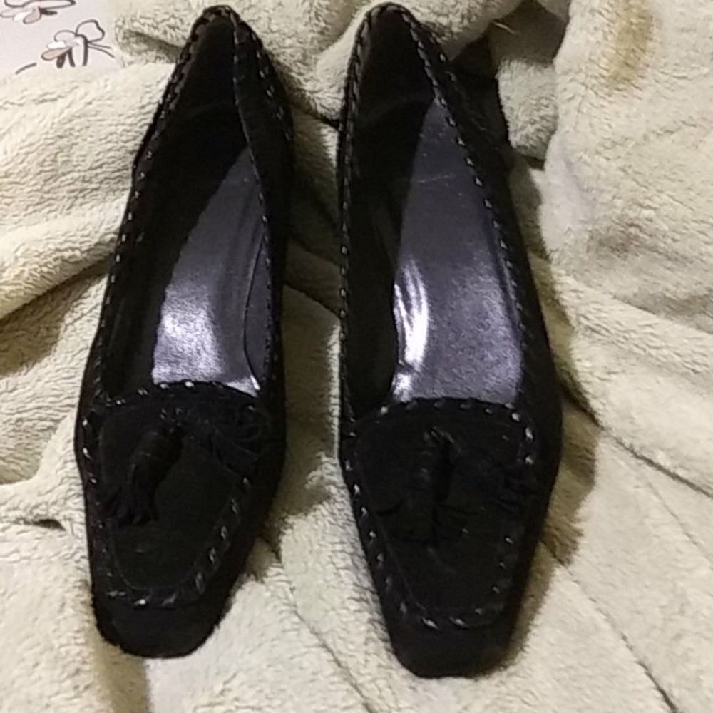 Stuart Weitzman Barclo Pumps